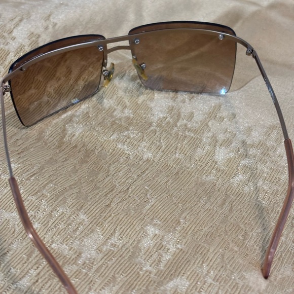 Brown Rimless Sunglasses Louis Vuitton- price represents age main image 6